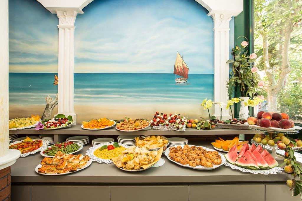 Albergo Ristorante Pozzi Bellaria-Igea Marina Exterior photo